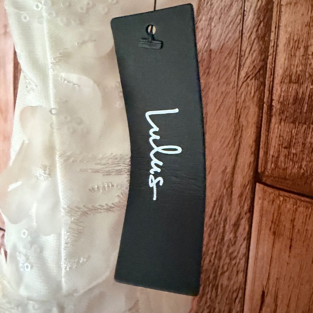 Lulus Dress White Lace Appliqué Fit & Flare Midi 3D Floral Romantic XS NWT - Picture 8 of 9